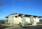 25/10/1997, la sede con due tralicci per antenne